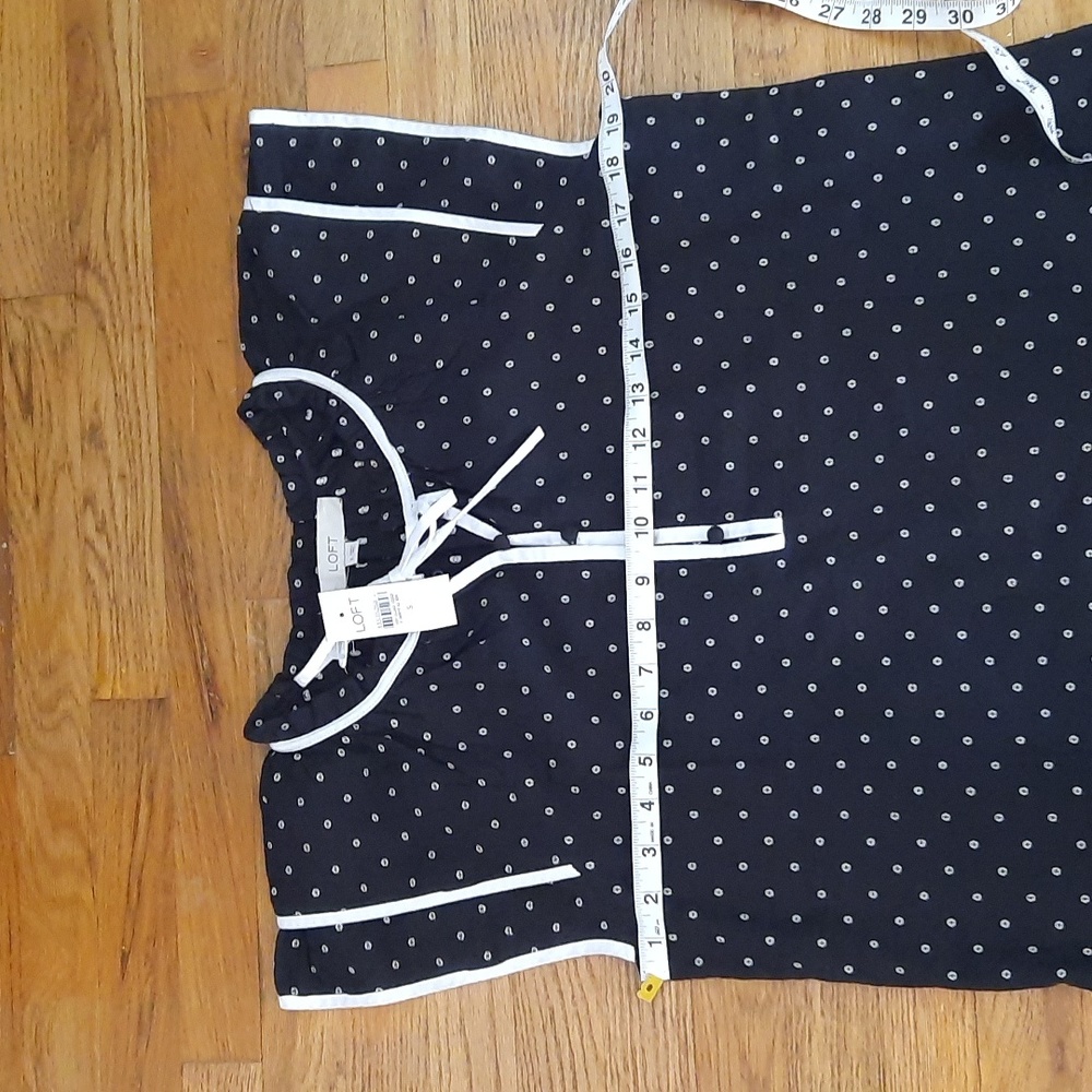 NWT LOFT clip dot tie neck button front ruffle sleeve top small - Picture 2 of 7